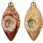 زينة زجاجية