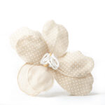 ورد بييج قماش