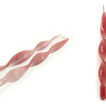 נרות אדומים מעוותים