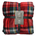 بطانية اسكتلندية حمراء