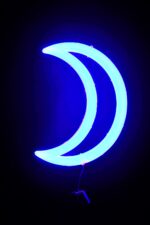 ⁦ירח עם תאורה⁩ – תמונה ⁦2⁩