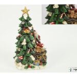 شجرة عيد الميلاد مع الهدايا والضوء